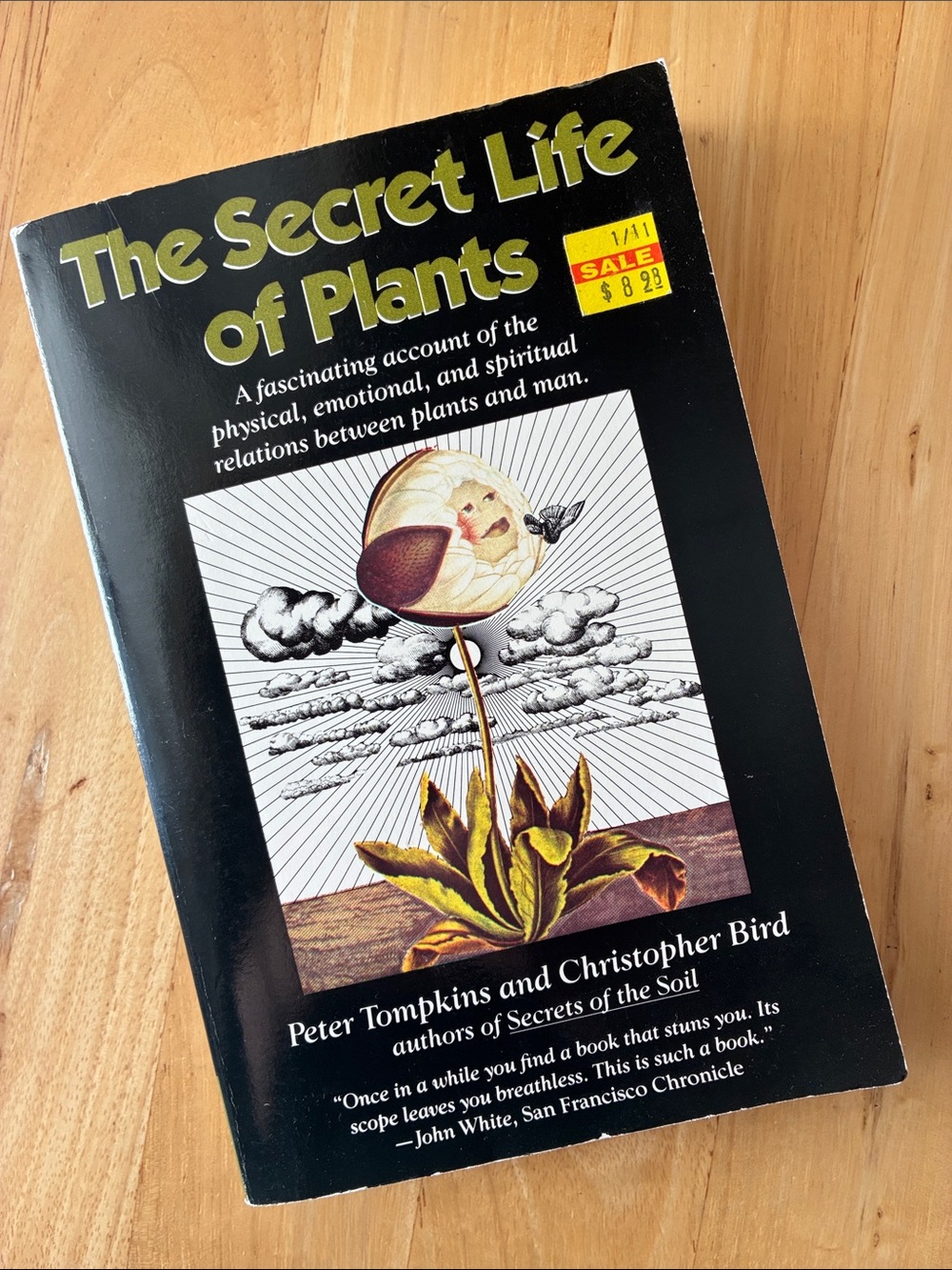 The Secret Life of Plants  paperback book by Peter Tompkins & Christopher Bird